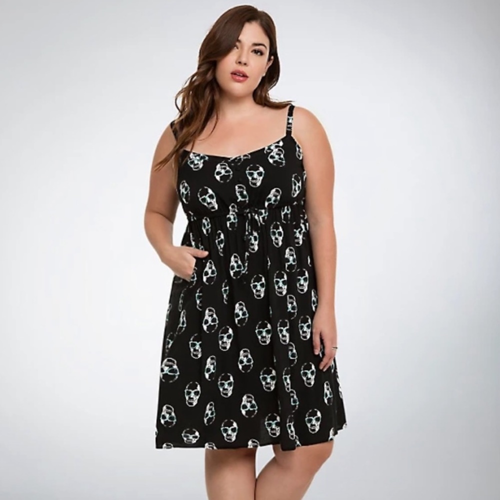 Torrid Plus Size 2 Skull Sunglass Challis Sundress